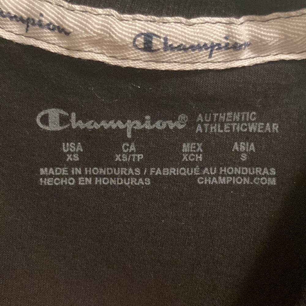 🟫 Champion Women’s Black T-shirt (size XS) NWT - Picture 4 of 7